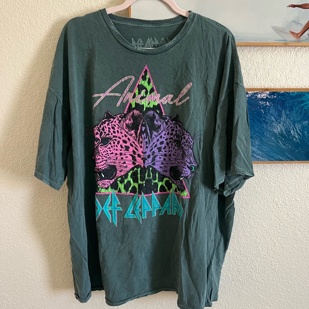 Green Def Leppard Graphic T-Shirt